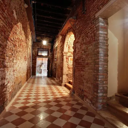 Ca' Cortigiane Suite Venice Room photo